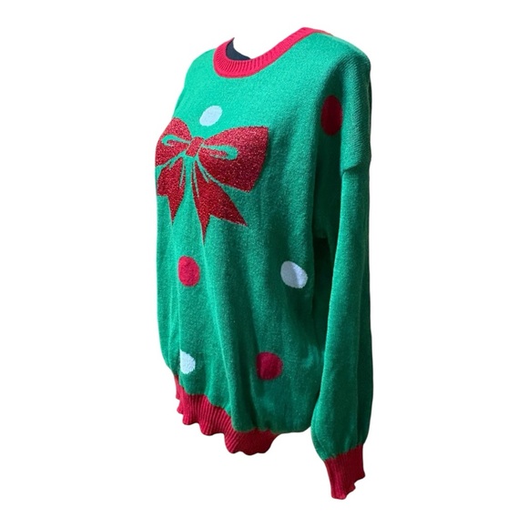 “Well Worn” brand Bright green sweater with a bold red bow & white polka dots - Picture 4 of 8